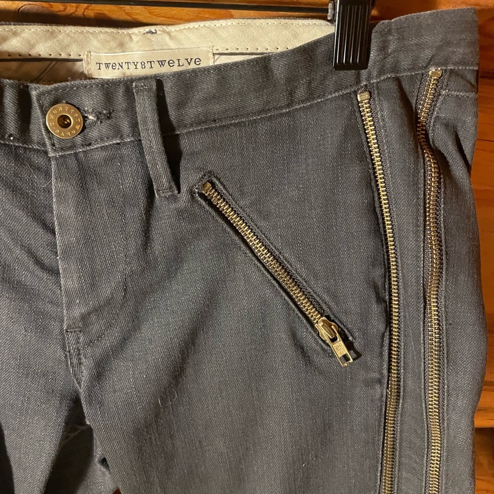 Twenty8Twelve Charcoal jeans with Zipper Accents